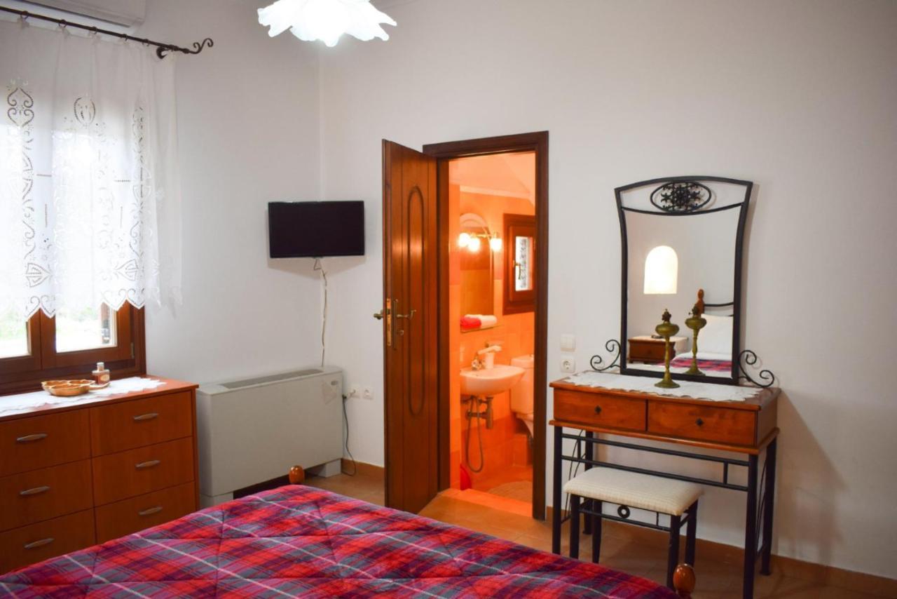 Sunshine House For 9, Cozy Set Up,Verandas, Sea View. Karterados  Exterior photo