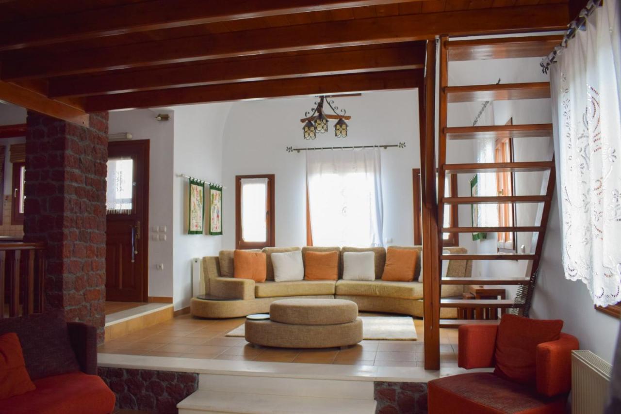 Sunshine House For 9, Cozy Set Up,Verandas, Sea View. Karterados  Exterior photo