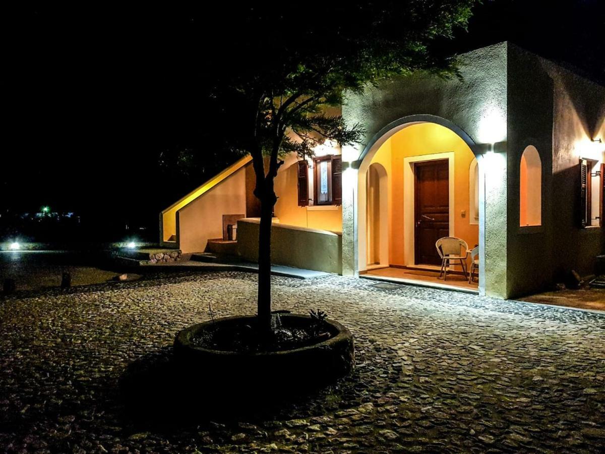 Sunshine House For 9, Cozy Set Up,Verandas, Sea View. Karterados  Exterior photo
