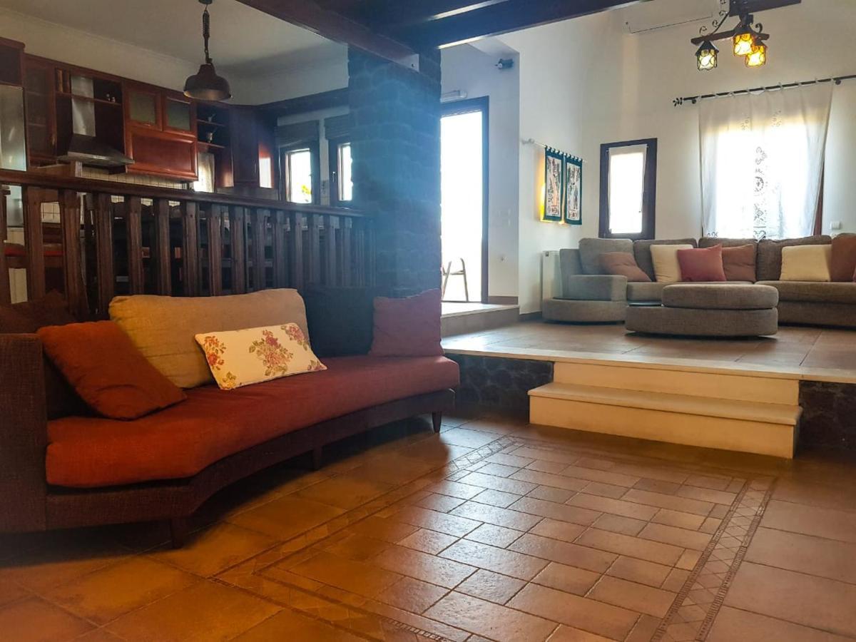 Sunshine House For 9, Cozy Set Up,Verandas, Sea View. Karterados  Exterior photo